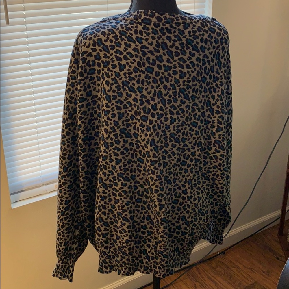 Sweater - Picture 5 of 7
